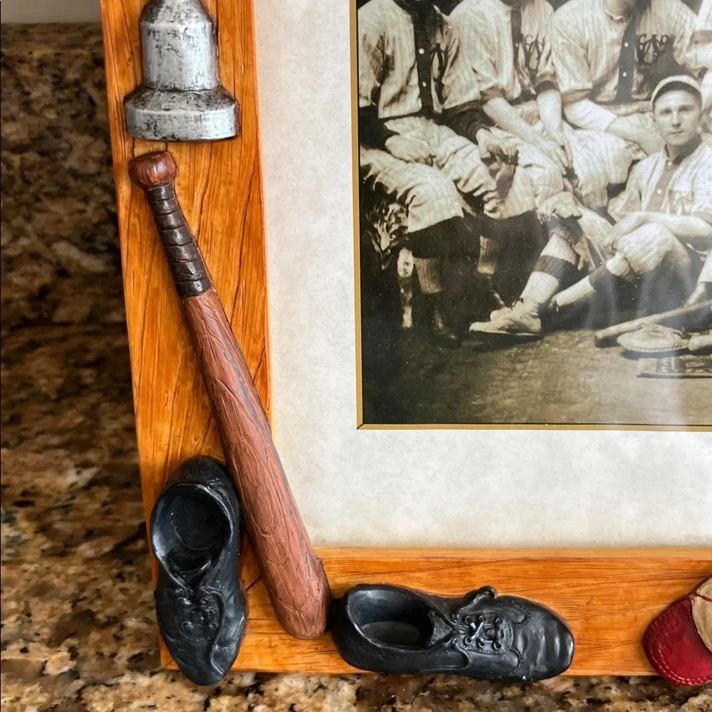 NEW RUSS Vintage 3D Baseball Accents Picture Frame 8 x 10
